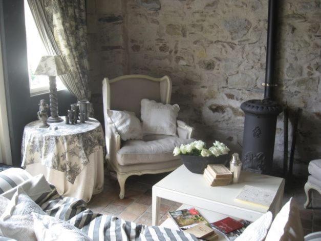 Bed and Breakfast Le Mouton Blaison Экстерьер фото