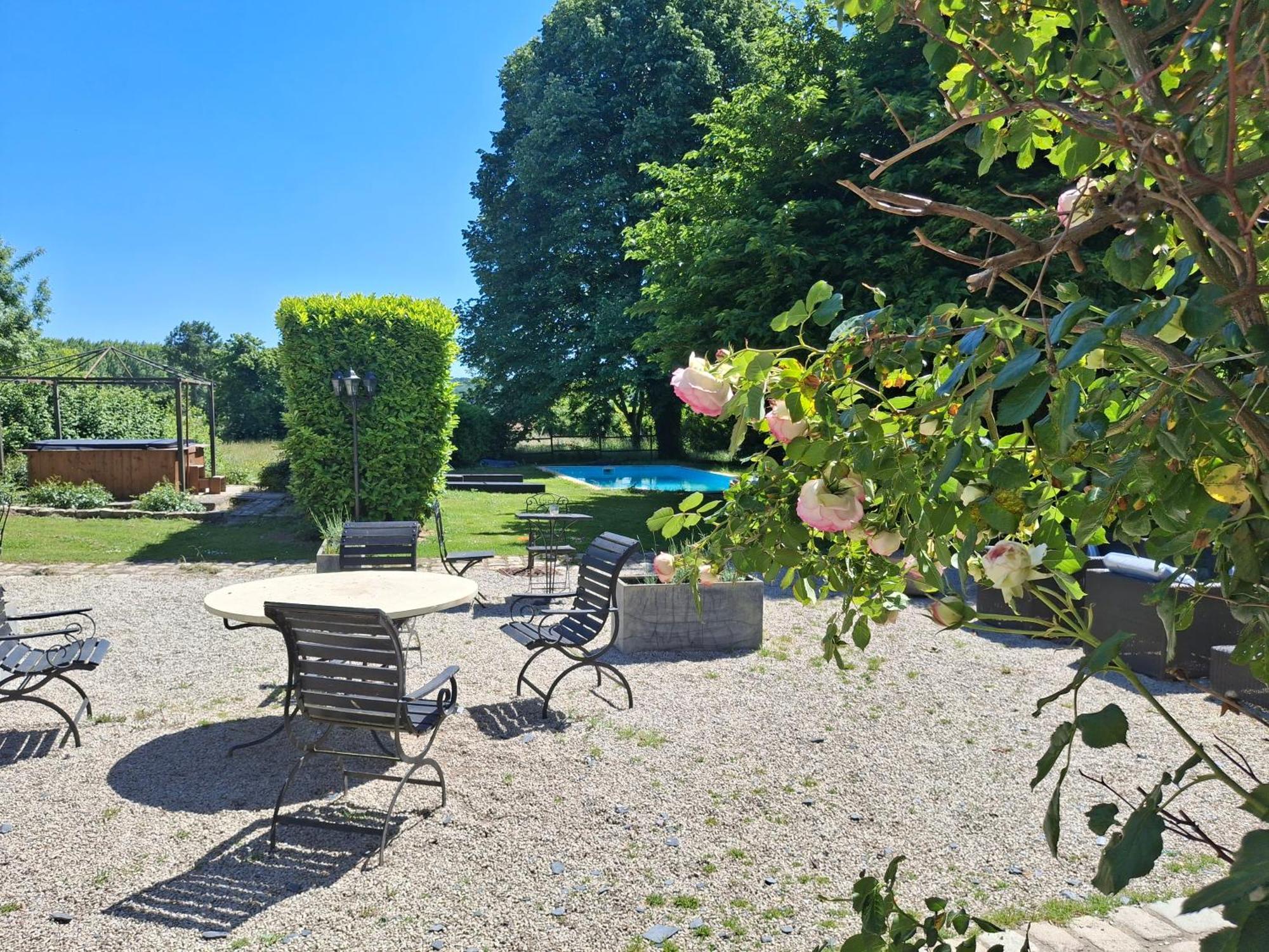 Bed and Breakfast Le Mouton Blaison Экстерьер фото